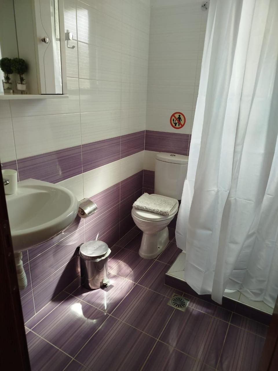 Artur Apartments Himare Ruang foto