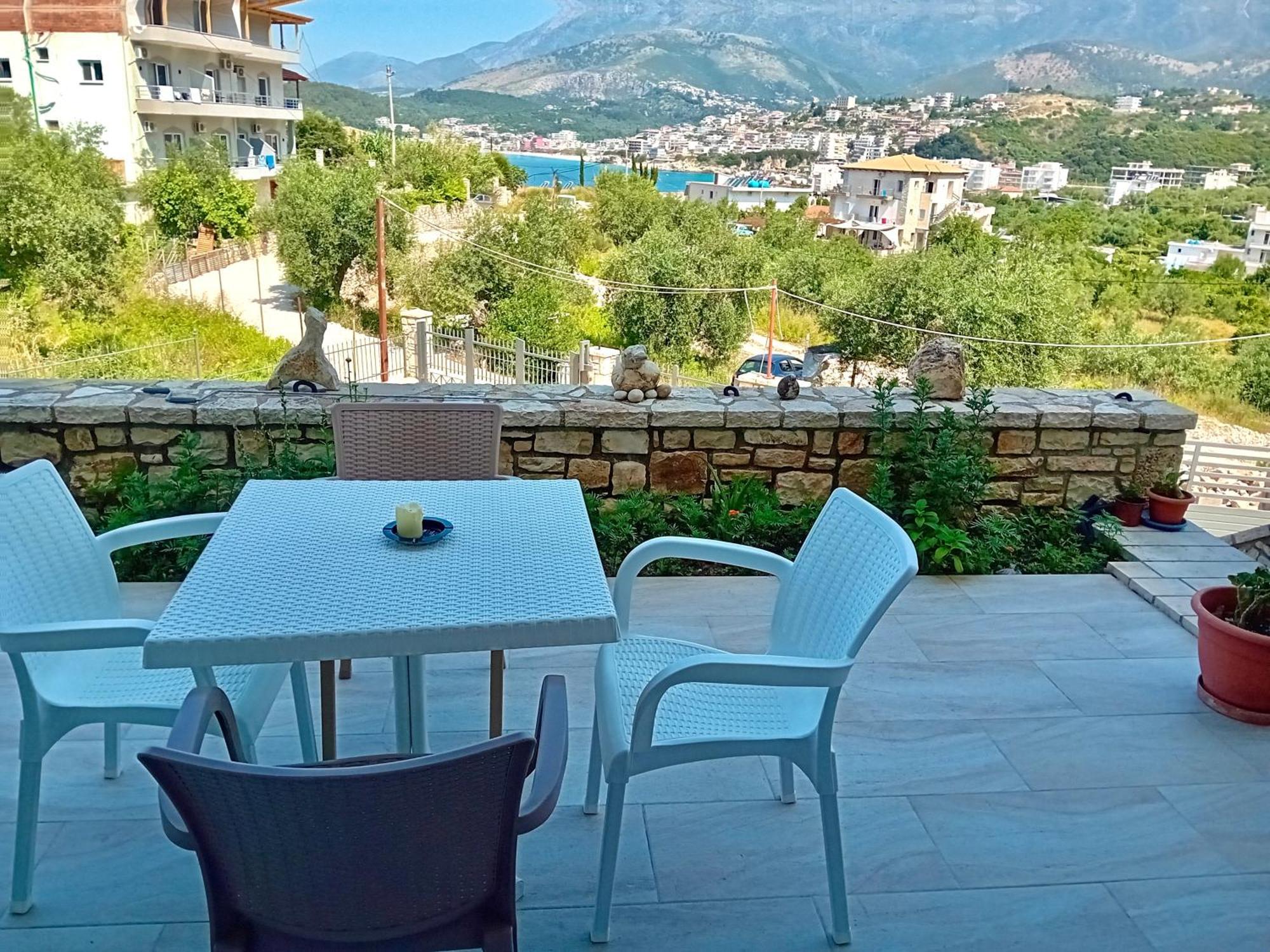 Artur Apartments Himare Bagian luar foto